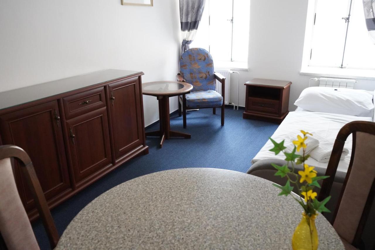 Ea Apartmany Mozart Karlovy Vary Exterior foto