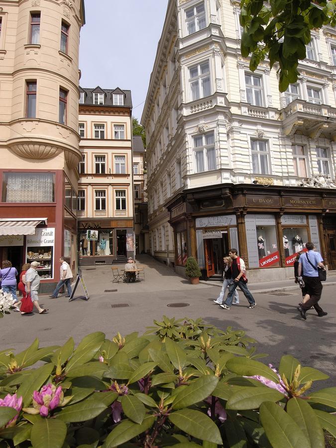 Ea Apartmany Mozart Karlovy Vary Exterior foto